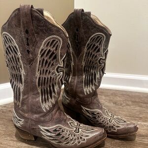 Corral Cross/Wing Cowboy Boots